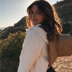 Meet your Posher, Sierra